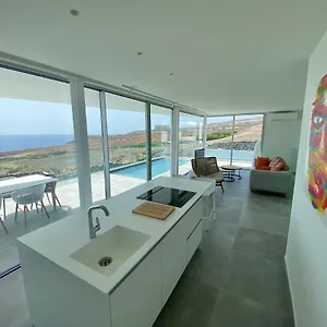 rocavista-luxury-collection-villa.adeje-hotels.com/